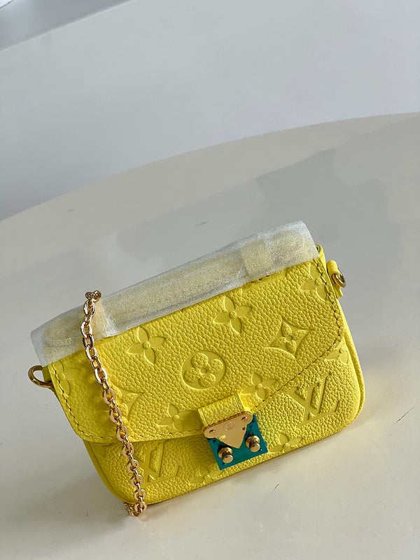 LOV - Luxurious Totes - 1699