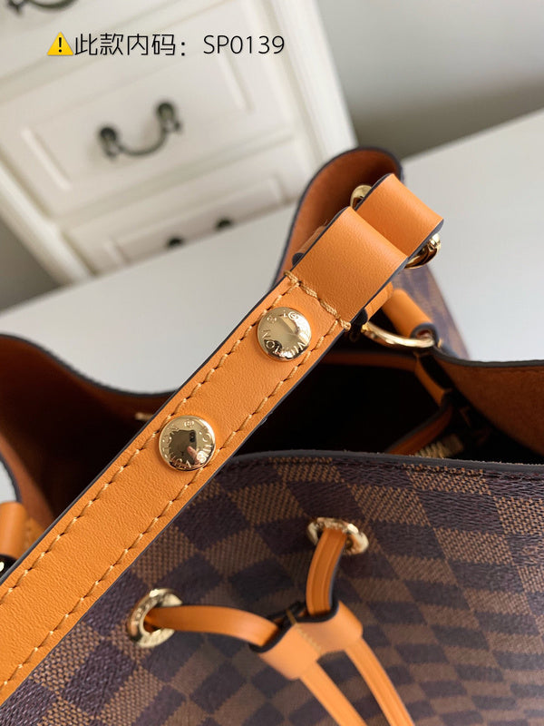 Luxurious Totes - Latest - 9765