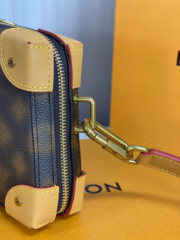 LOV - Luxurious Totes - 1296