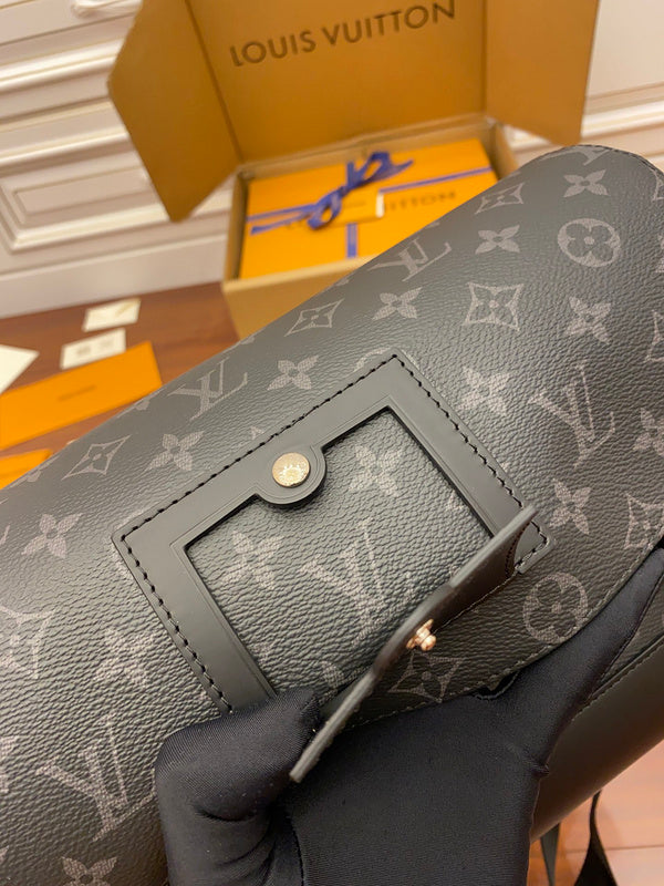 LOV - Luxurious Totes - 1567