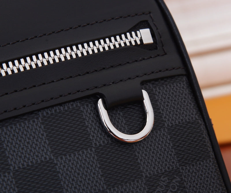 LOV - Luxurious Totes - 1660