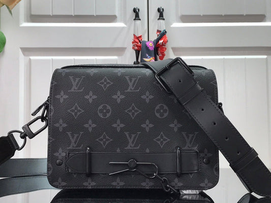 LOV - Luxurious Totes - 2493