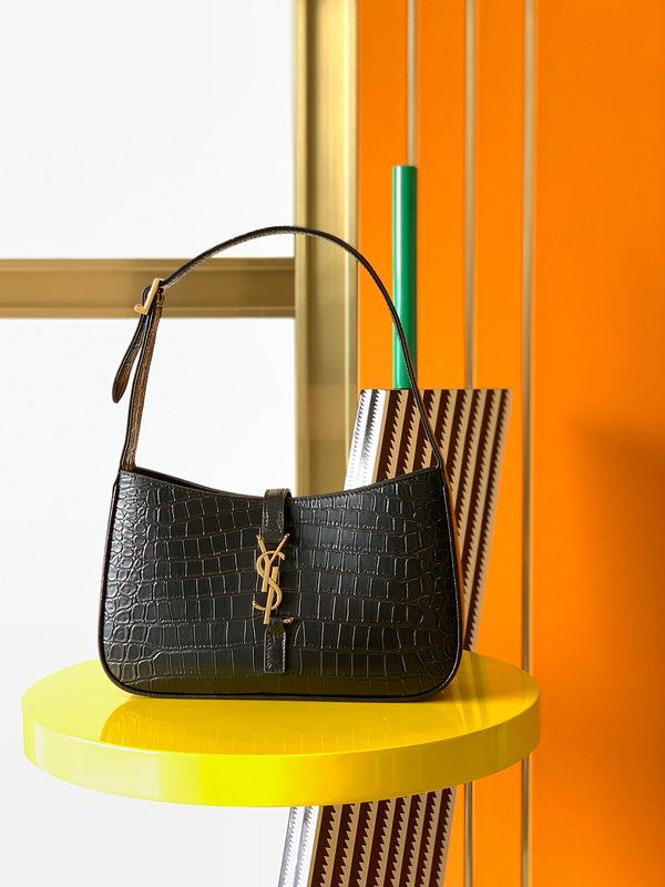 Luxurious Totes - Latest - 8583