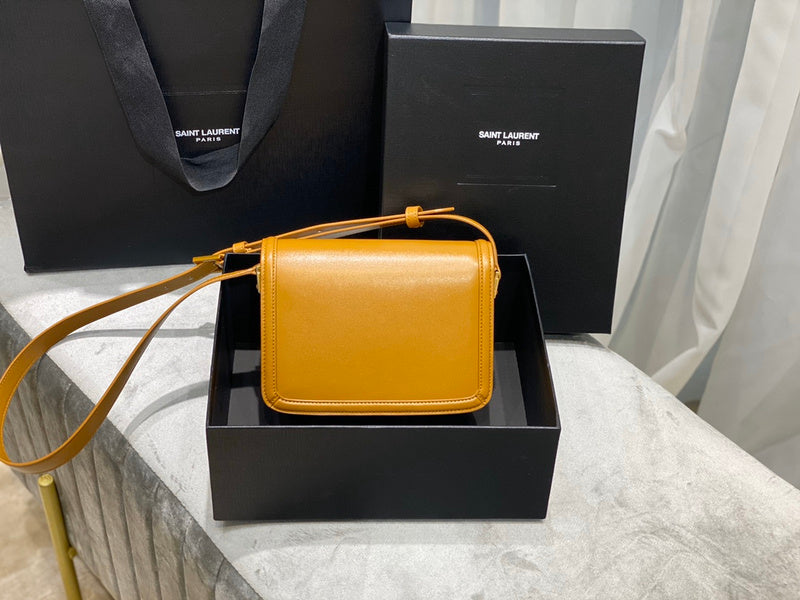Luxurious Totes - Latest - 8202