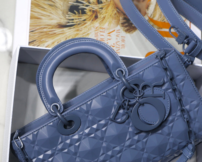 Luxurious Totes - Latest - 6441