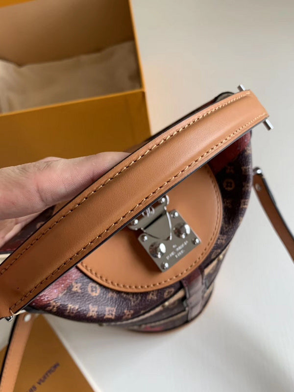 Luxurious Totes - Latest - 2401