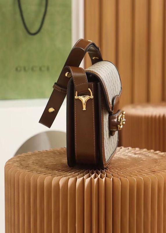 GUI - Luxurious Totes - 008
