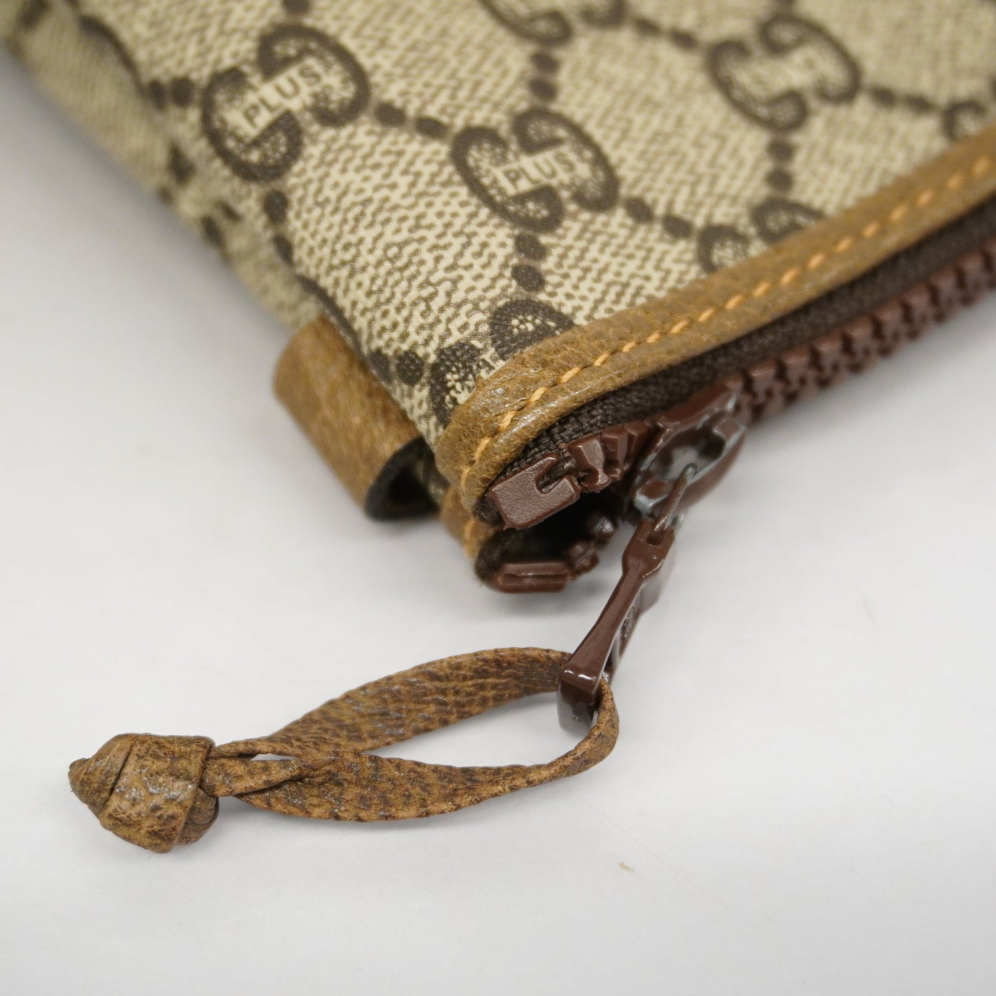 GUCCI  Clutch Bag Women's GG Plus Clutch Bag Beige