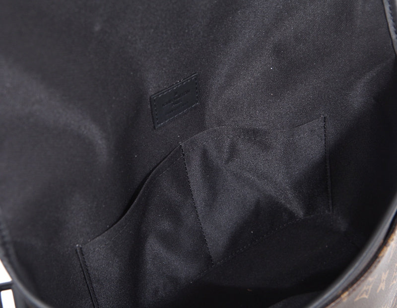 LOV - Luxurious Totes - 2361