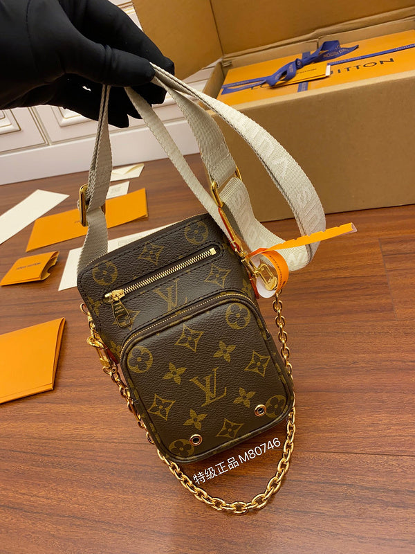 LOV - Luxurious Totes - 1371