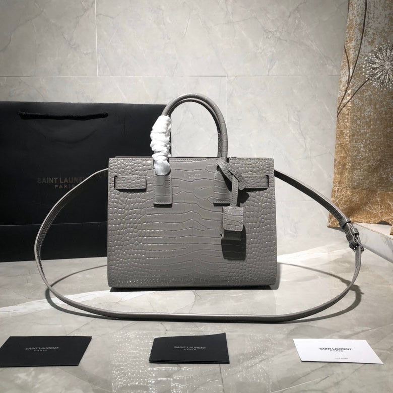 Luxurious Totes - Latest - 9483