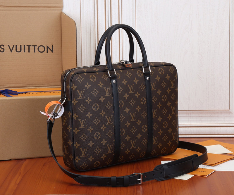 LOV - Luxurious Totes - 2551