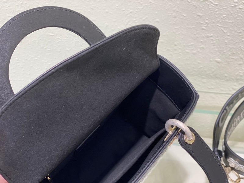 Luxurious Totes - Latest - 6197
