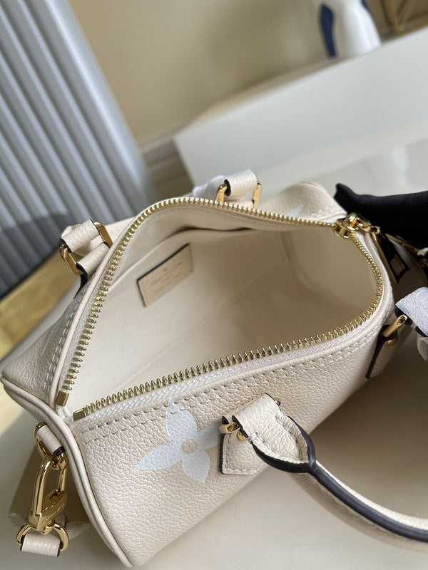 LOV - Luxurious Totes - 2059