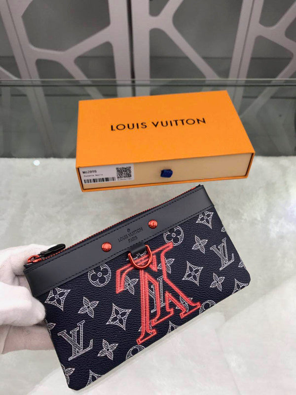 LOV - Luxurious Totes - 2303