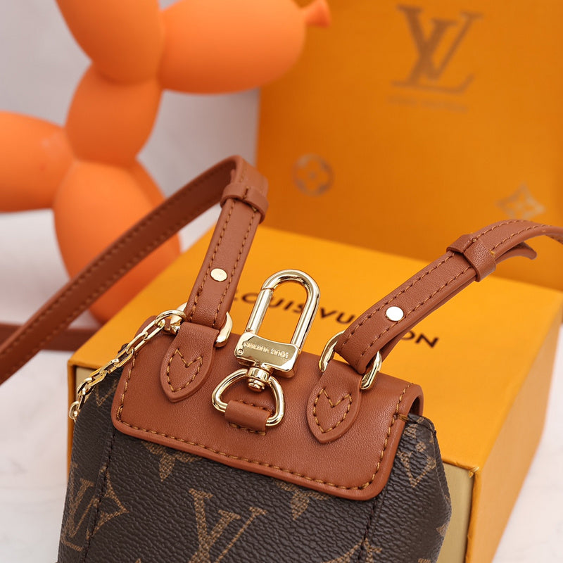 LOV - Luxurious Totes - 2080