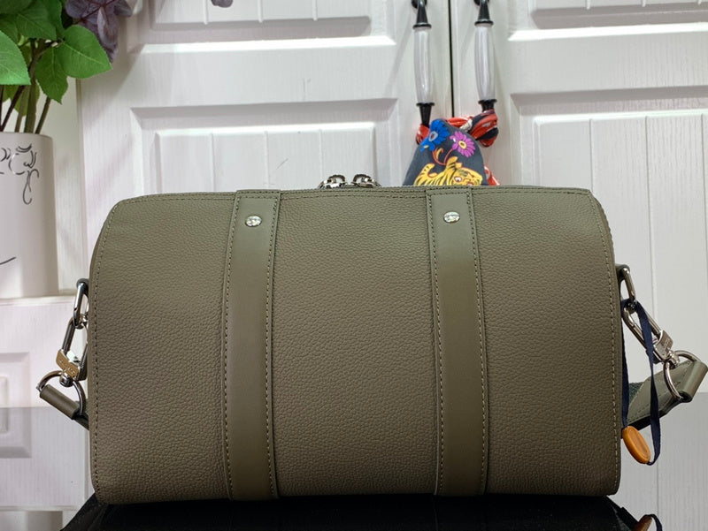 LOV - Luxurious Totes - 1015
