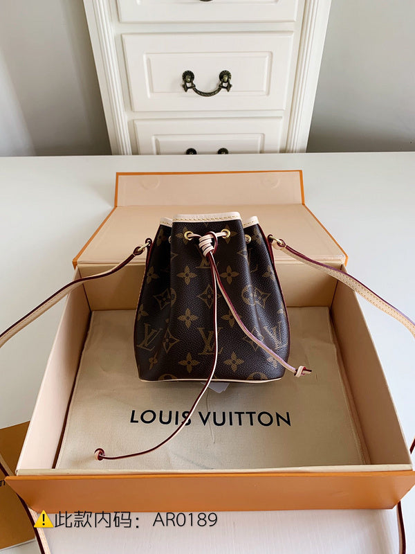 Luxurious Totes - Latest - 9758