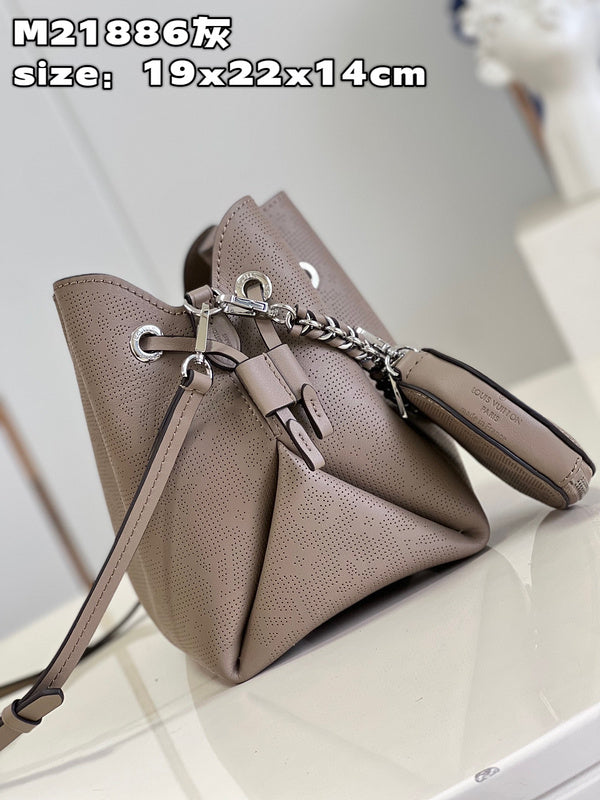 LOV - Luxurious Totes - 630