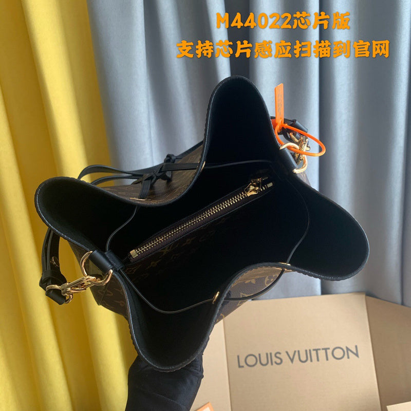 Luxurious Totes - Latest - 3572
