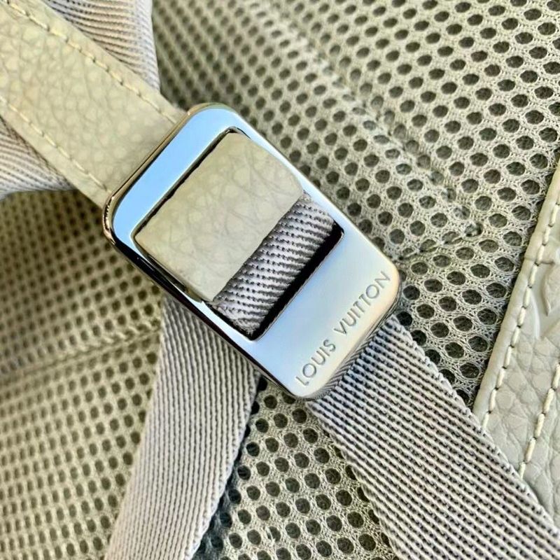 LOV - Luxurious Totes - 1077