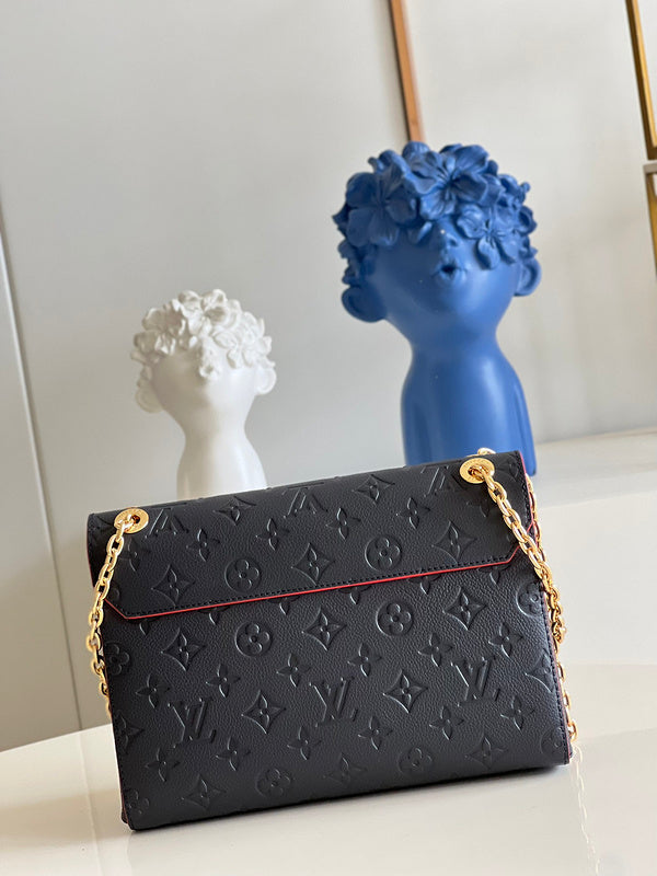 LOV - Luxurious Totes - 1643