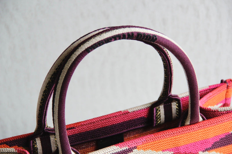 Luxurious Totes - Latest - 6530