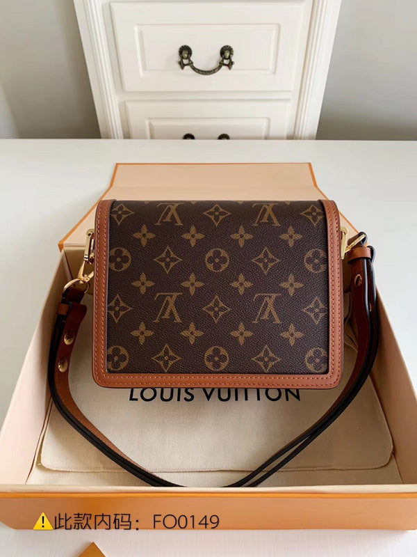 Luxurious Totes - Latest - 2429