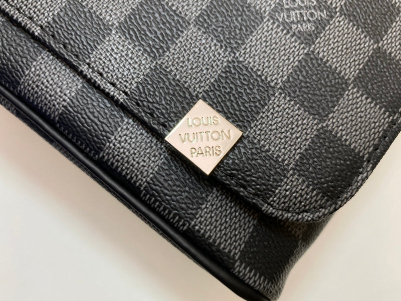 LOV - Luxurious Totes - 2508