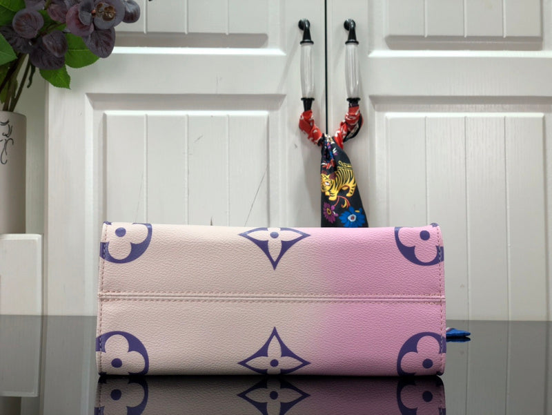 LOV - Luxurious Totes - 1580
