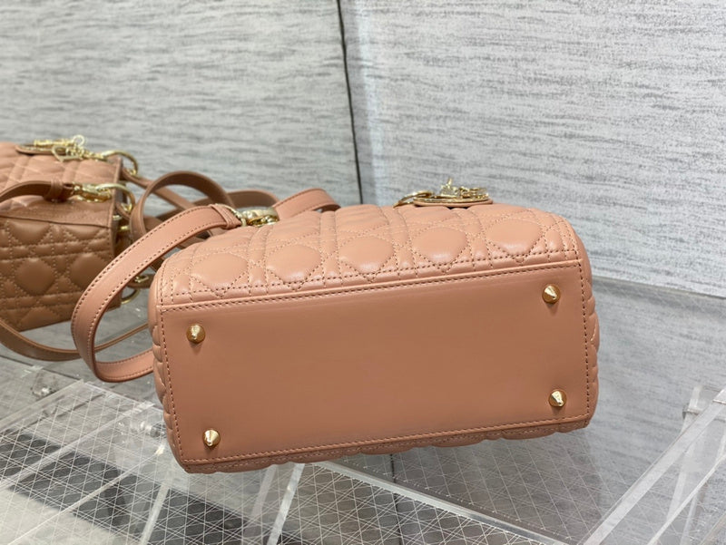 Luxurious Totes - Latest - 6235