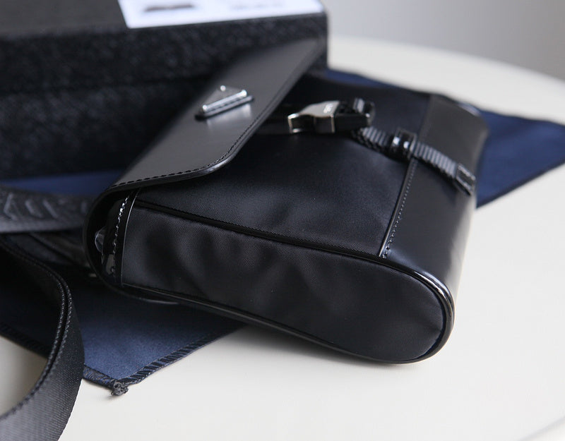 PDA - Luxurious Totes - 042