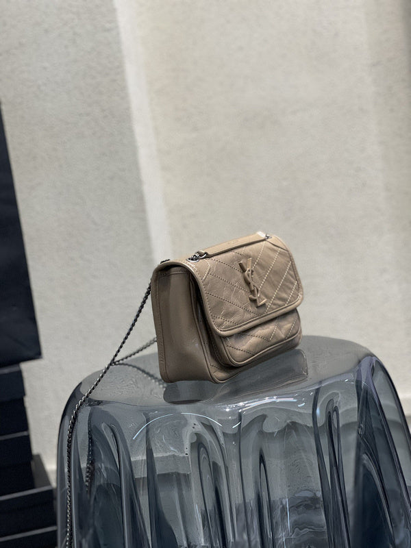 Luxurious Totes - Latest - 8736
