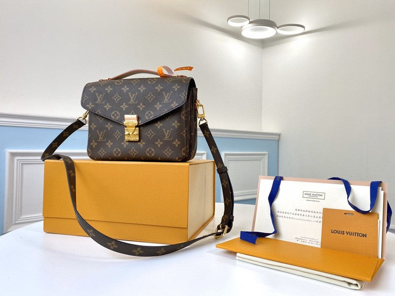 Luxurious Totes - Latest - 1759