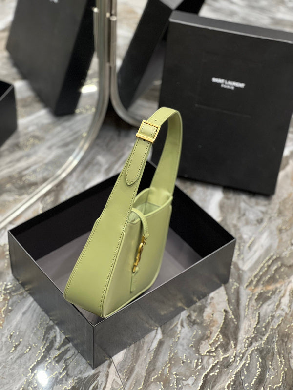 Luxurious Totes - Latest - 8123
