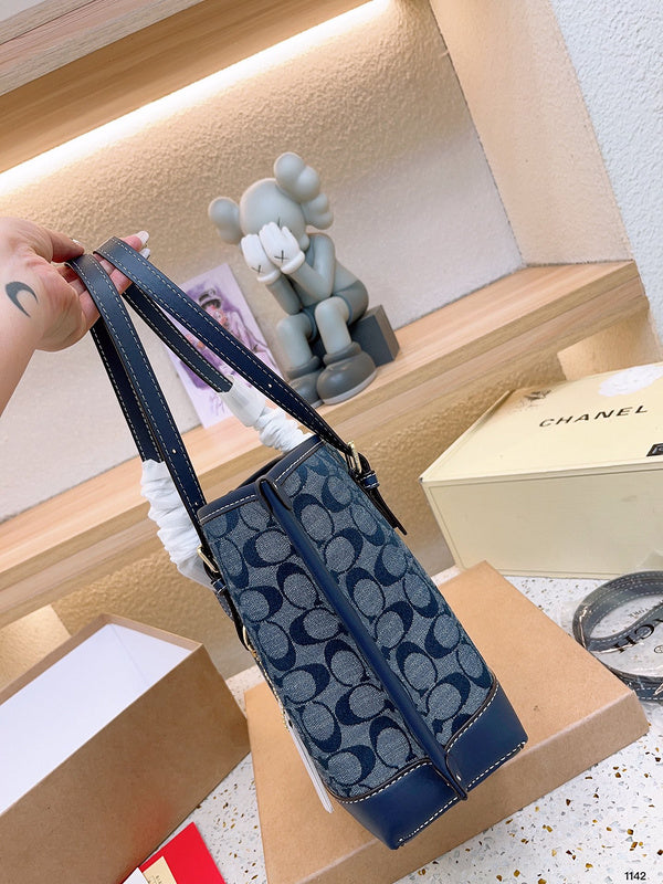 Luxurious Totes - CCH2 Bags - 146