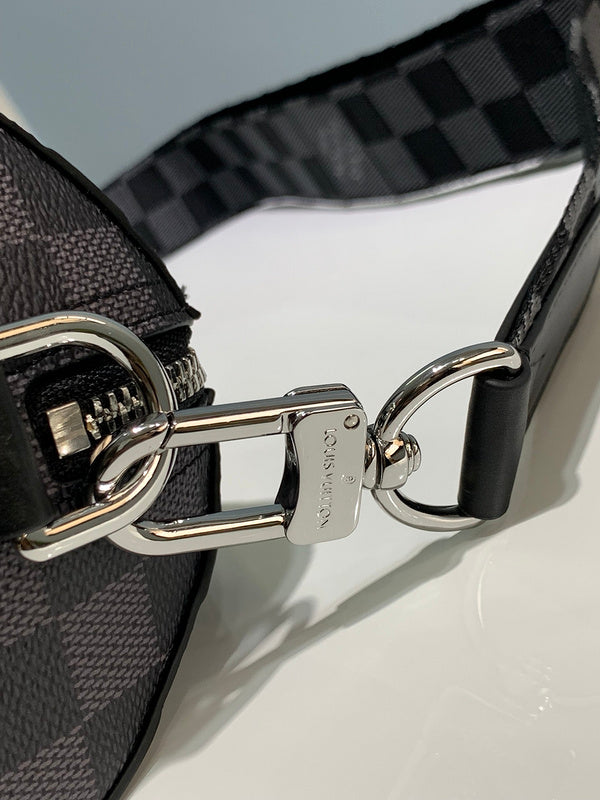 LOV - Luxurious Totes - 358