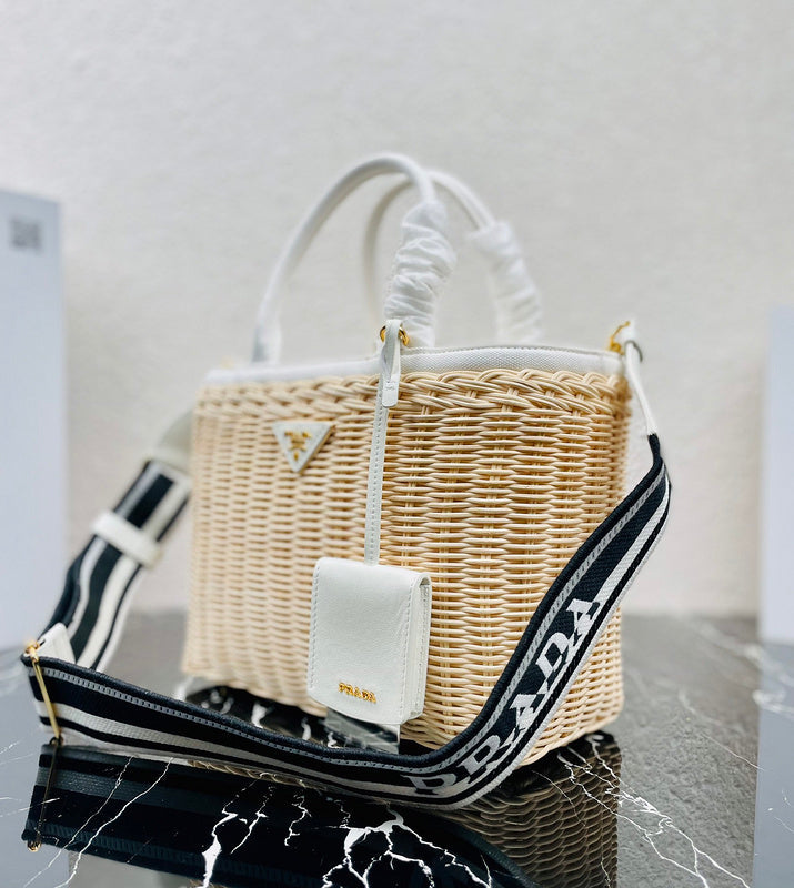 Luxurious Totes - Latest - 4545