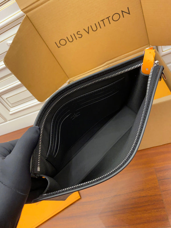 LOV - Luxurious Totes - 2086