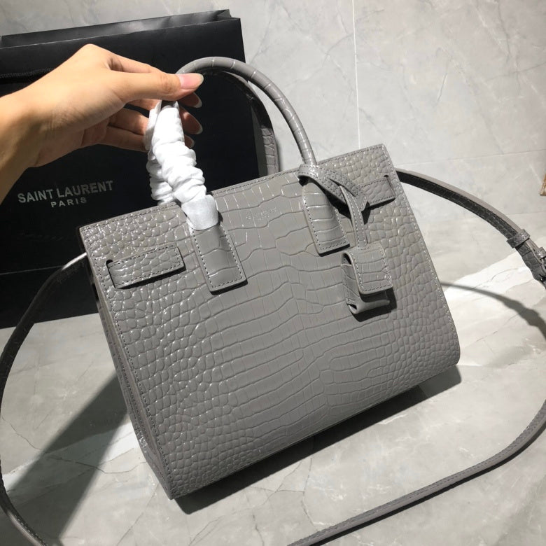 Luxurious Totes - Latest - 9483