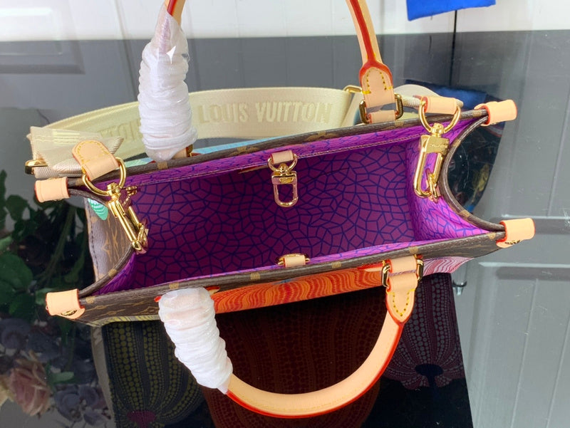 LOV - Luxurious Totes - 511