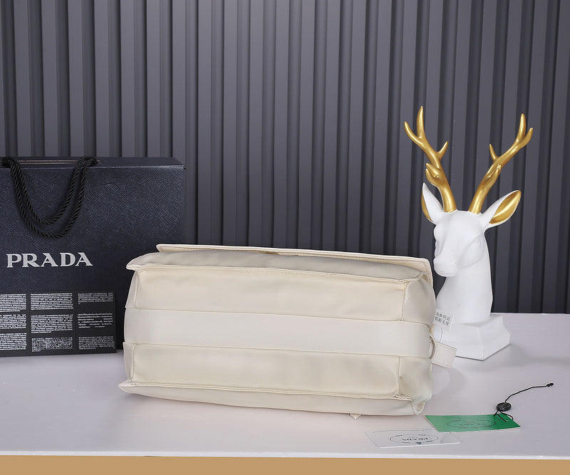 PDA - Luxurious Totes - 200