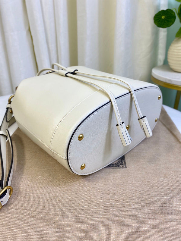 GUI - Luxurious Totes - 694