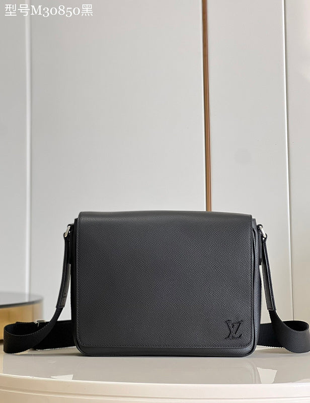 LOV - Luxurious Totes - 1029