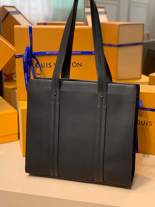 LOV - Luxurious Totes - 1900