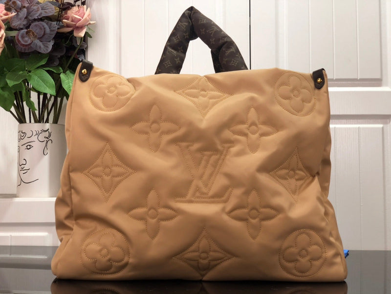LOV - Luxurious Totes - 2107