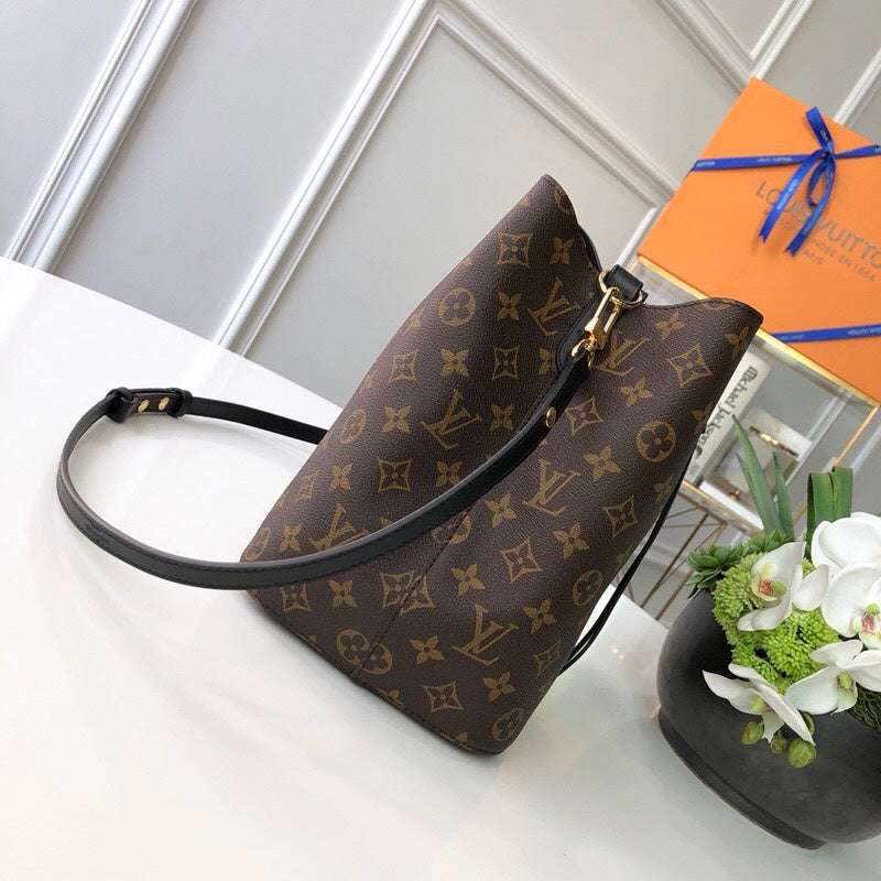 Luxurious Totes - Latest - 9737