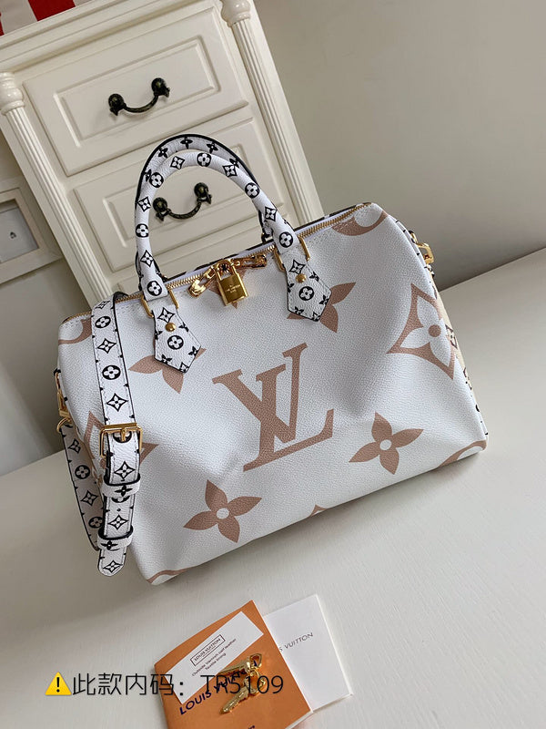 Luxurious Totes - Latest - 9711