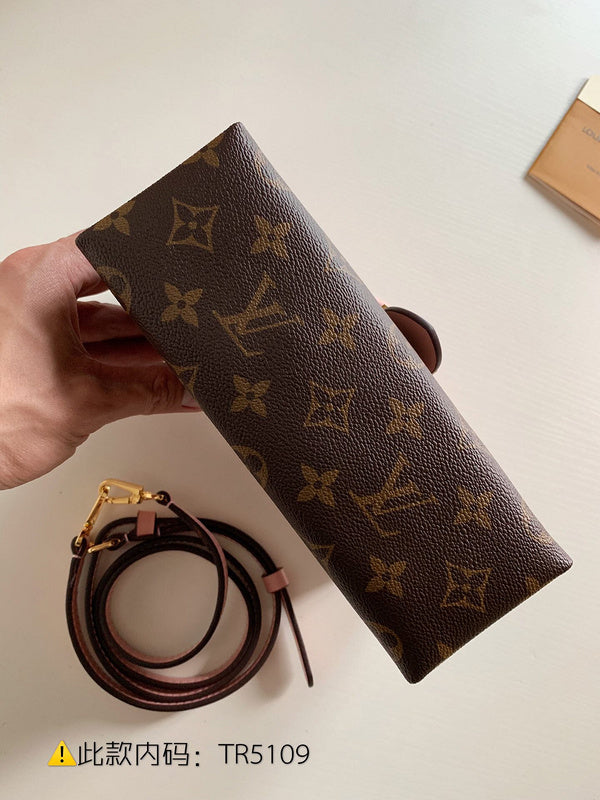 Luxurious Totes - Latest - 2359