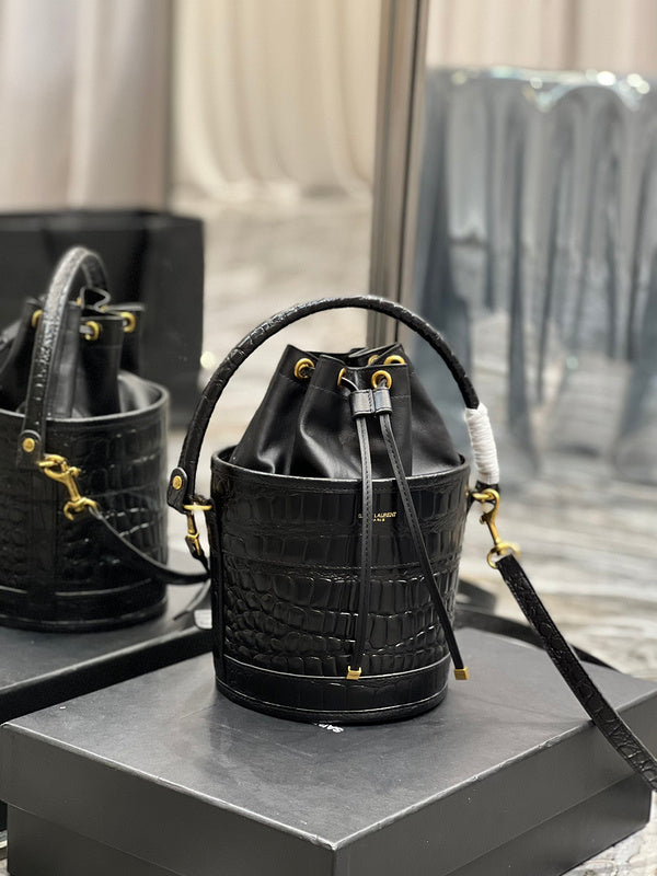 Luxurious Totes - Latest - 8016